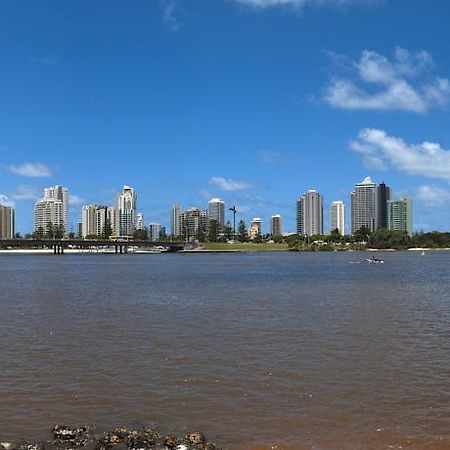 Meriton Serviced Apartments Aqua Street Gold Coast Exterior foto