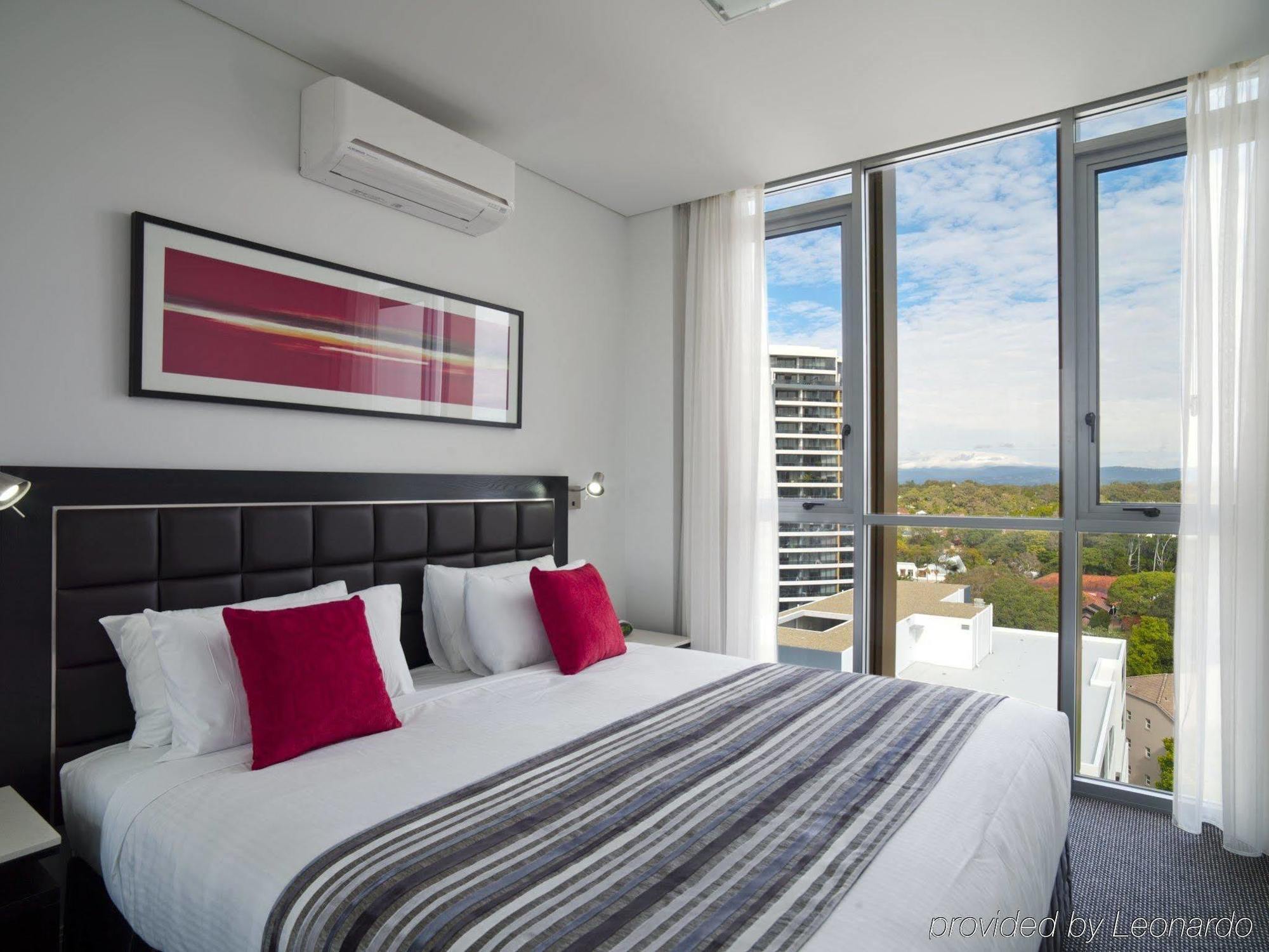 Meriton Serviced Apartments Aqua Street Gold Coast Exterior foto